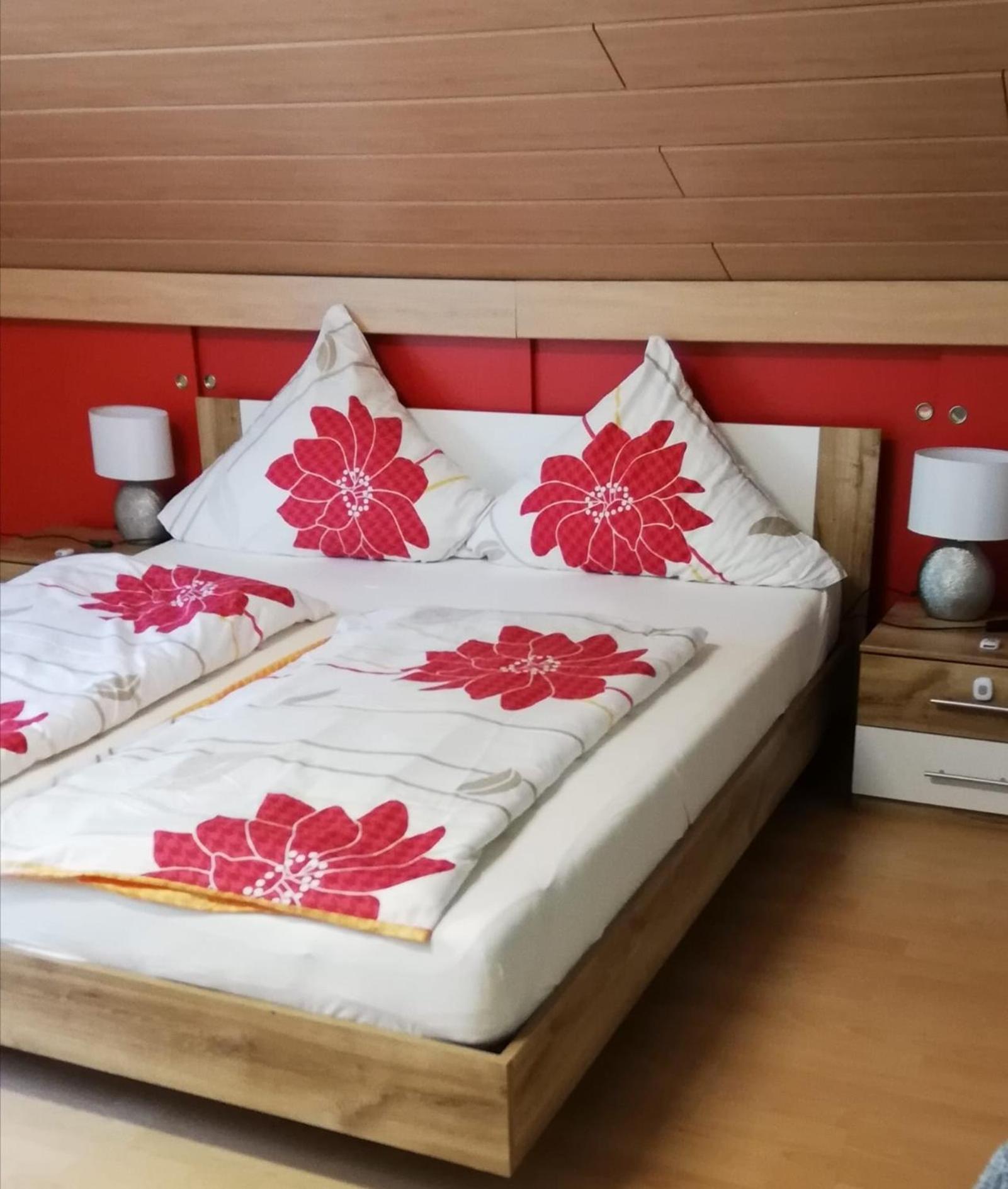 Am Lindenbaum, Ferienwohnung In Siebenbach Am Nuerburgring Luaran gambar